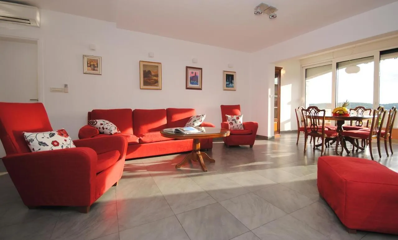 Seaview Luxury Apartment 