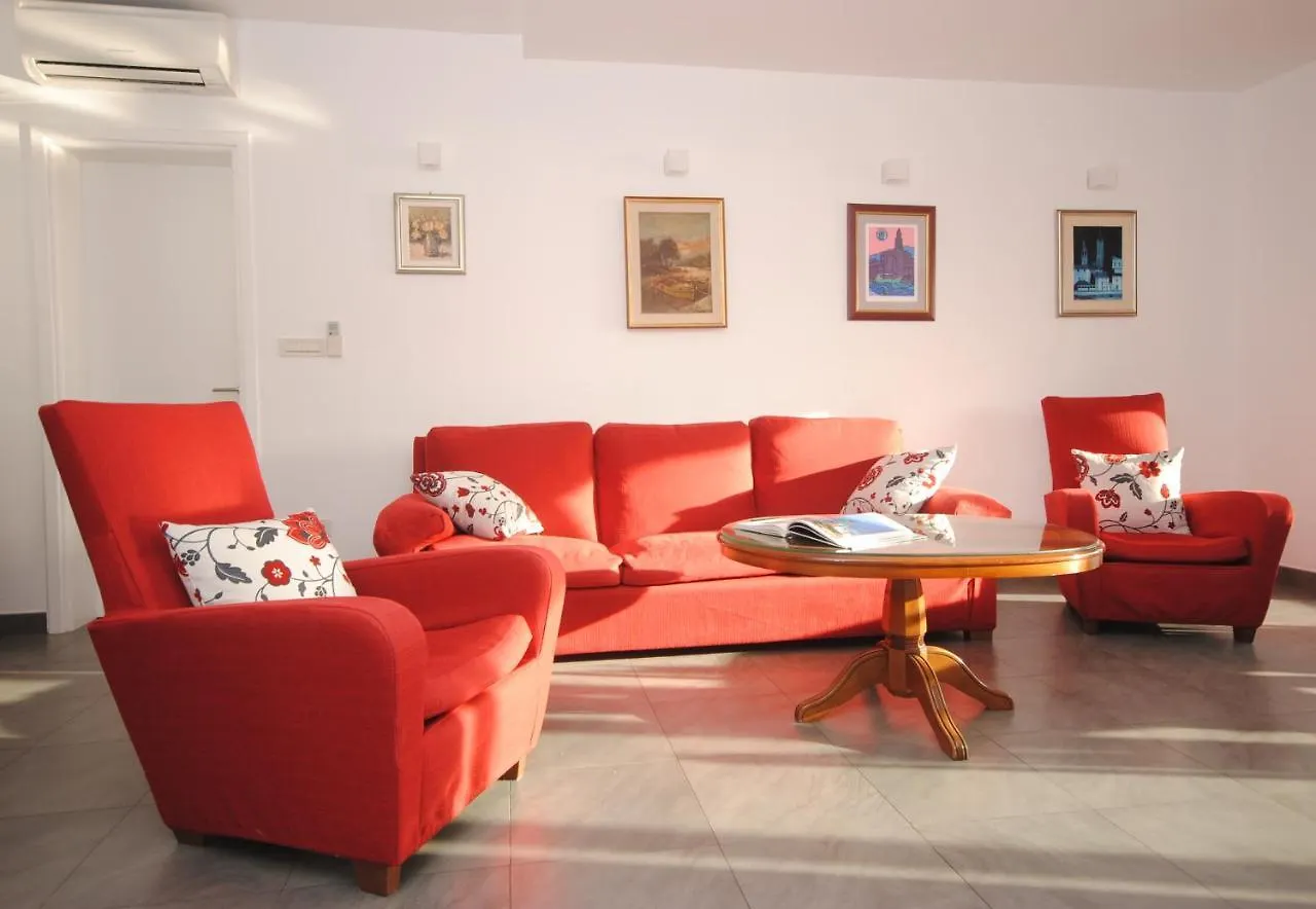 Seaview Luxury Apartment 