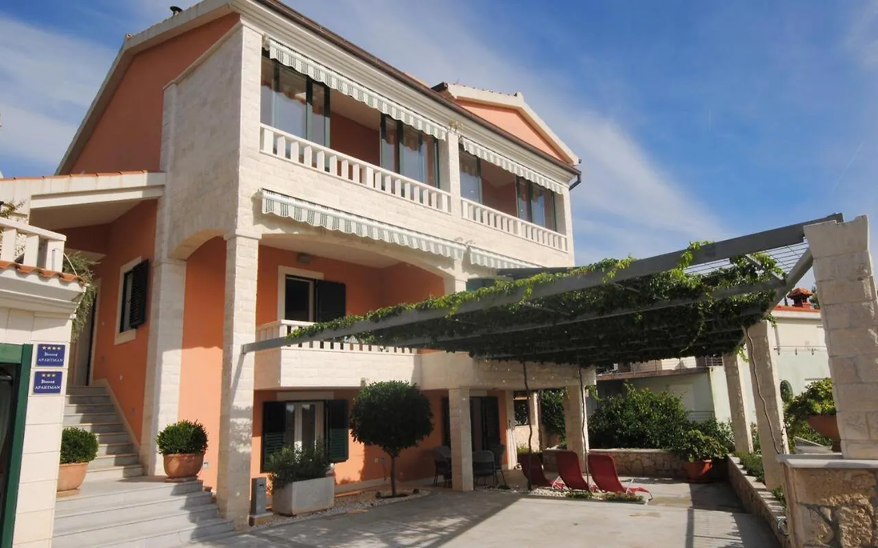 Seaview Luxury Apartment 
